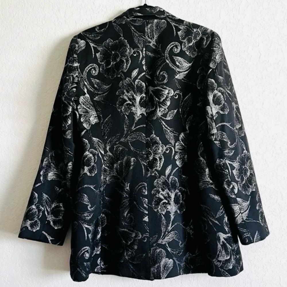 Louben Floral Black and Silver topper Jacket - Picture 2 of 8